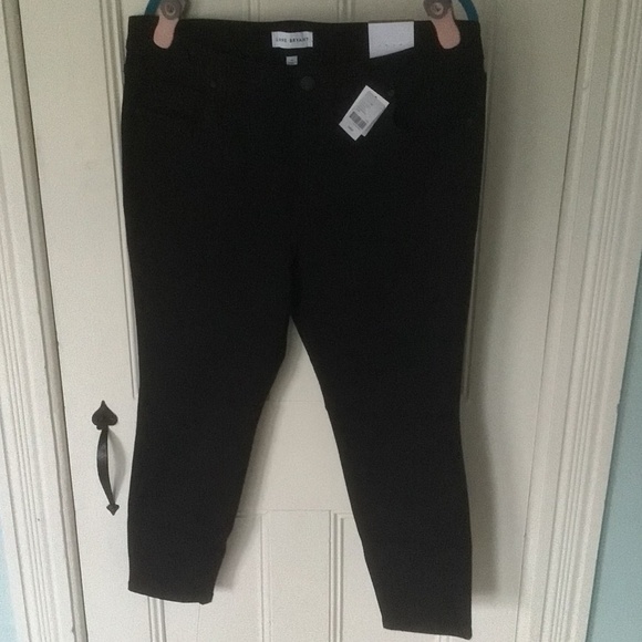 NWT Lane Bryant Straight Fit Skinny Black Pants Size 16 Petite - Picture 1 of 6
